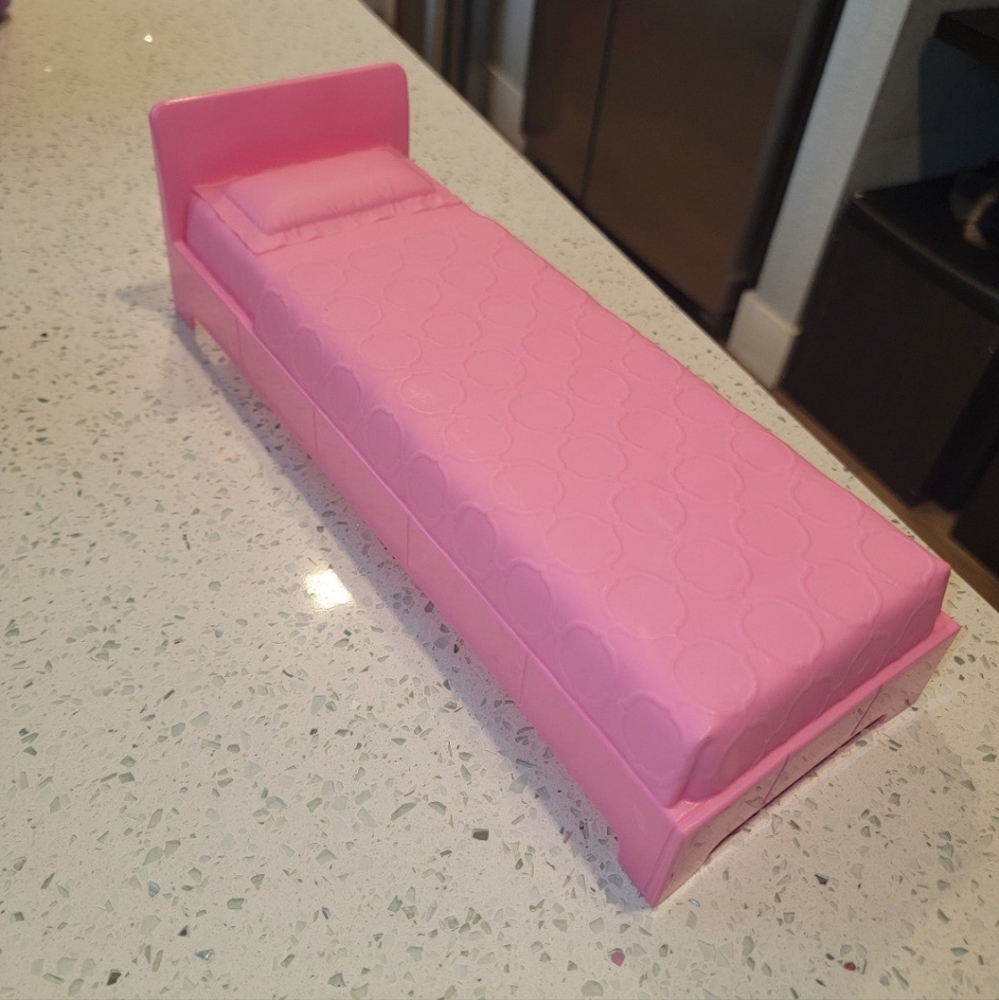 Mattel Barbie Dreamhouse Twin Bed Pink 2018 Replacement Part Furniture Dollhouse
